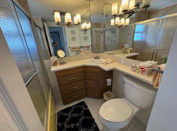 6916 E Bayou Lane, Bradenton, FL 34207- Sleep 4, 2 Bedroom, 2 Bath - (6 houses to the bay) WATER FRONT