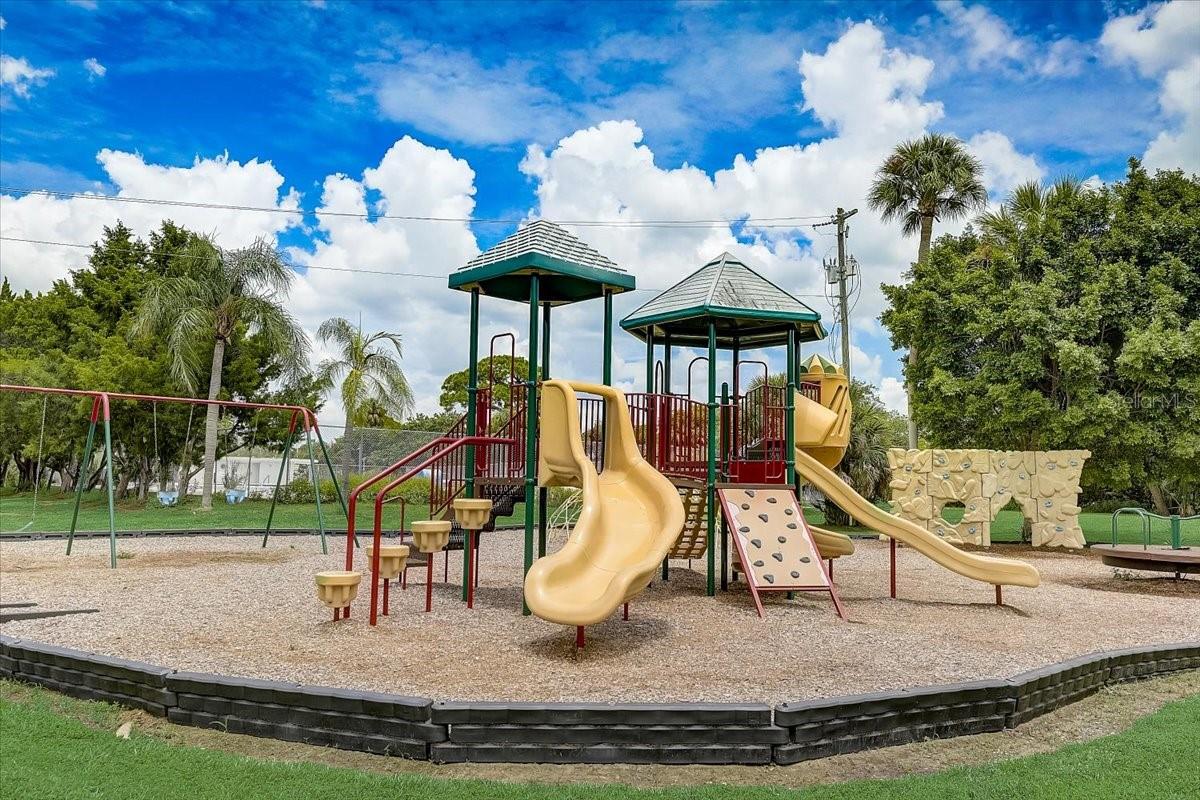 Daycare - 2211 53rd Ave West - Bradenton, FL 34207 - Rented until 09/2024