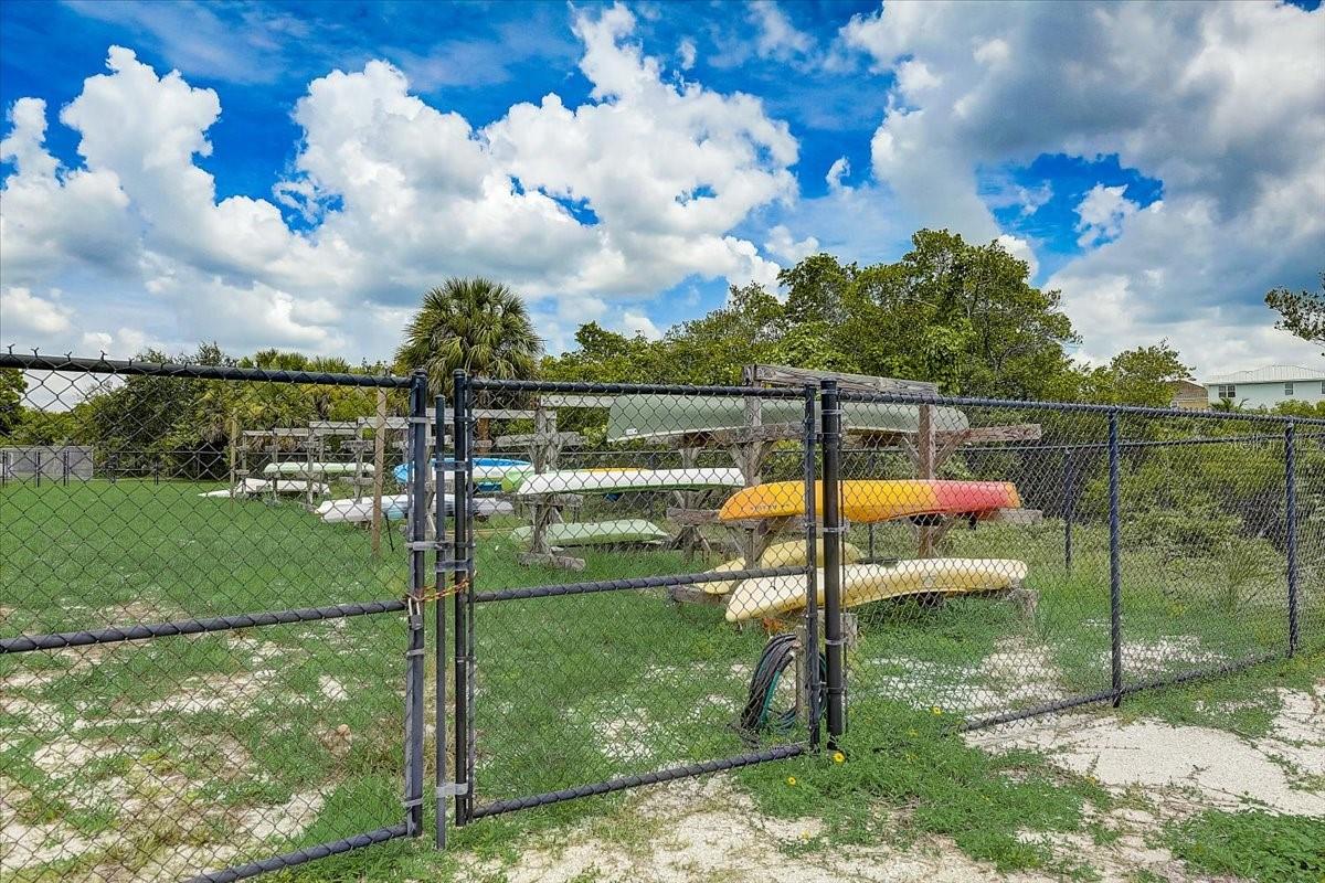 6916 E Bayou Lane, Bradenton, FL 34207- Sleep 4, 2 Bedroom, 2 Bath - (6 houses to the bay) WATER FRONT