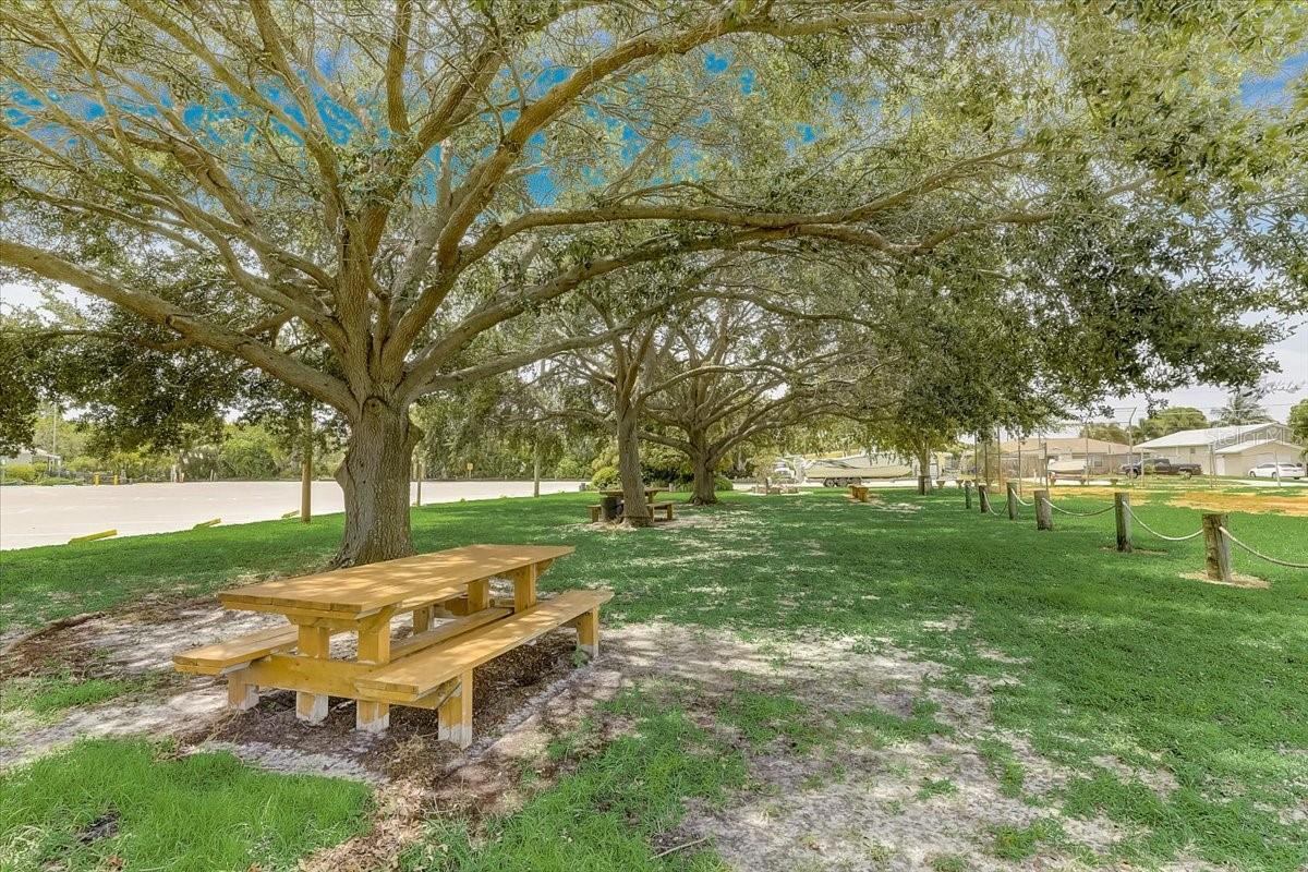 6916 E Bayou Lane, Bradenton, FL 34207- Sleep 4, 2 Bedroom, 2 Bath - (6 houses to the bay) WATER FRONT