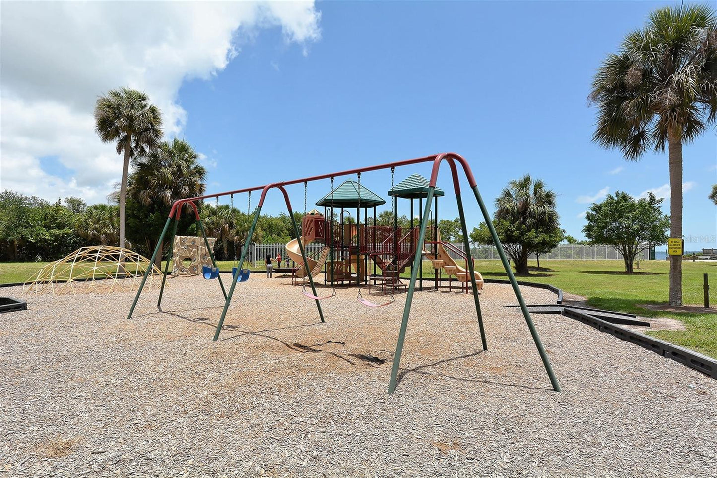 Kayak House - 6615 Renssalaer Drive Bradenton, FL 34207 - Sleep 6, 3 Bedroom, 2 Bath - Rented until May 2024