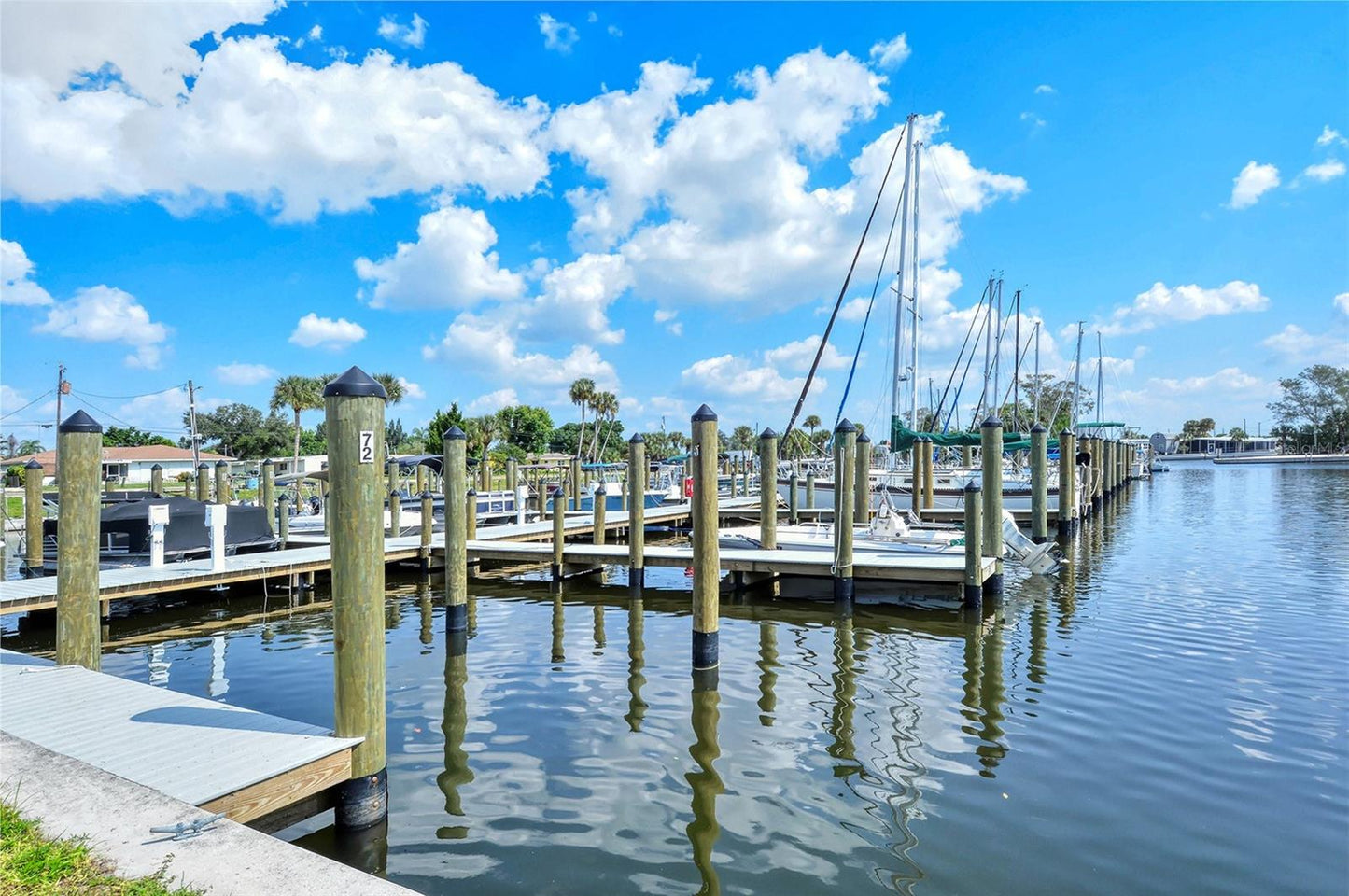 6916 E Bayou Lane, Bradenton, FL 34207- Sleep 4, 2 Bedroom, 2 Bath - (6 houses to the bay) WATER FRONT