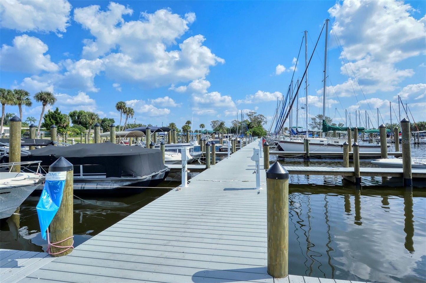 6916 E Bayou Lane, Bradenton, FL 34207- Sleep 4, 2 Bedroom, 2 Bath - (6 houses to the bay) WATER FRONT