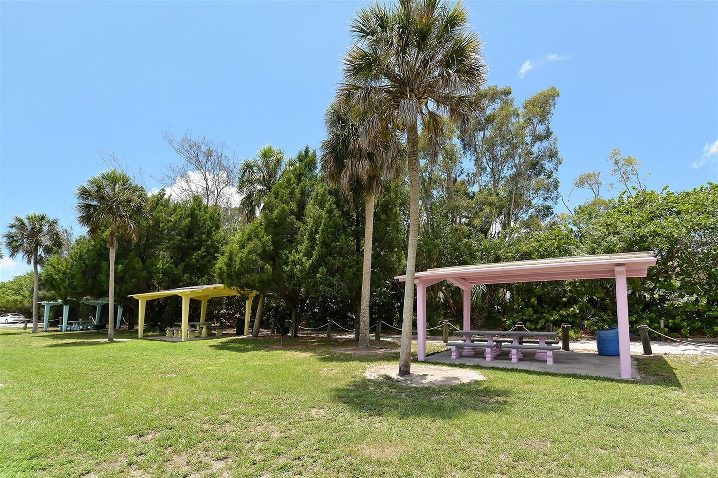 6916 E Bayou Lane, Bradenton, FL 34207- Sleep 4, 2 Bedroom, 2 Bath - (6 houses to the bay) WATER FRONT