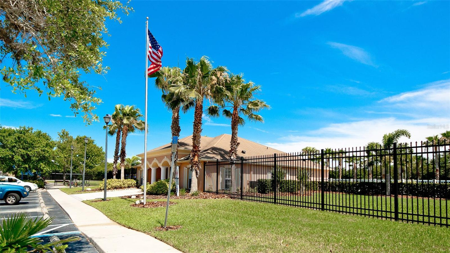 Lake House - 4584 Runabout Way Bradenton, FL 34203 - Sleep 8, 3 Bedroom, 1 Office, 2 Bath