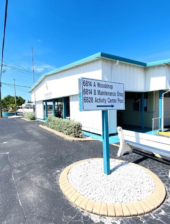 6916 E Bayou Lane, Bradenton, FL 34207- Sleep 4, 2 Bedroom, 2 Bath - (6 houses to the bay) WATER FRONT