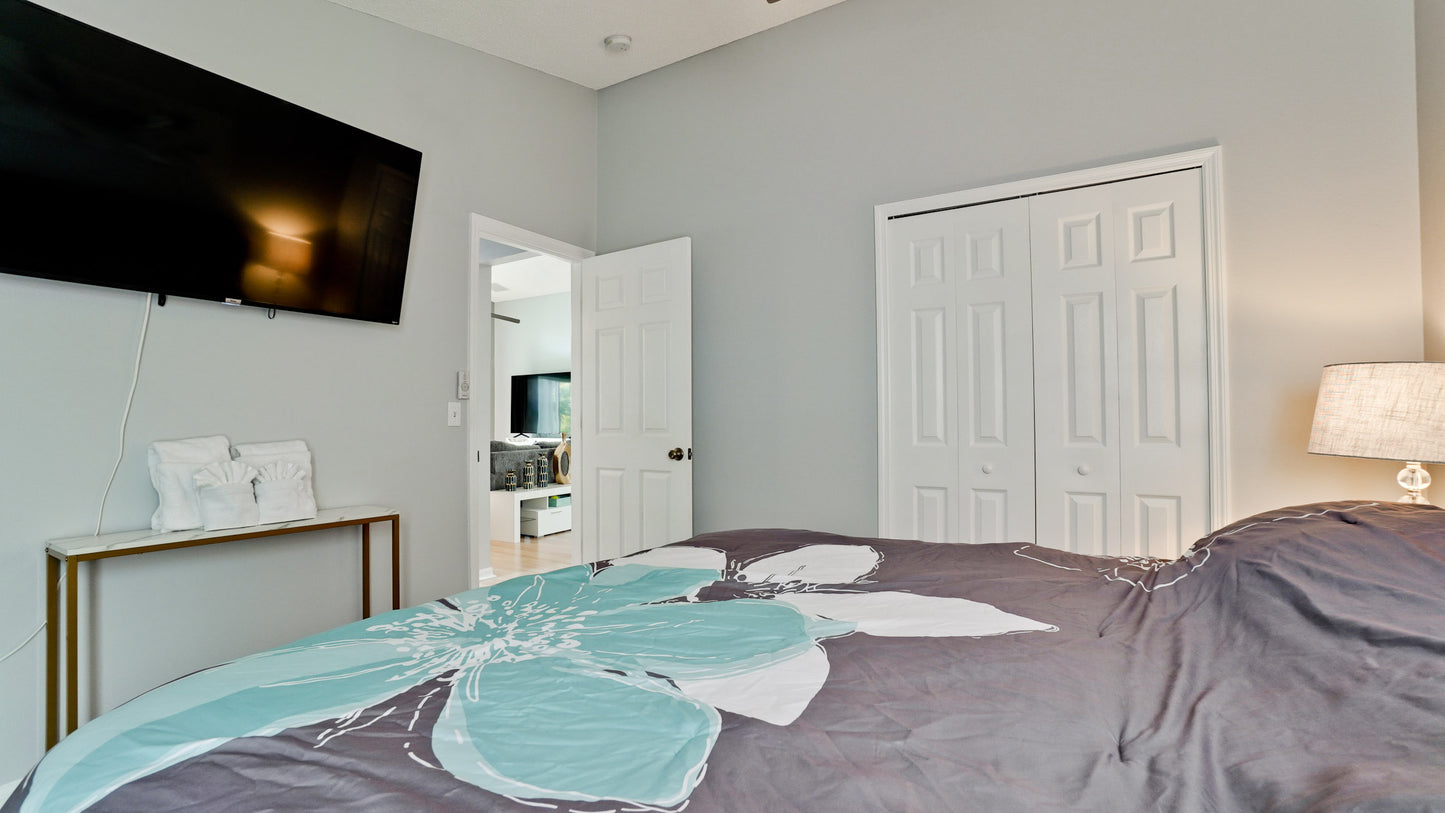 Lake House - 4584 Runabout Way Bradenton, FL 34203 - Sleep 8, 3 Bedroom, 1 Office, 2 Bath
