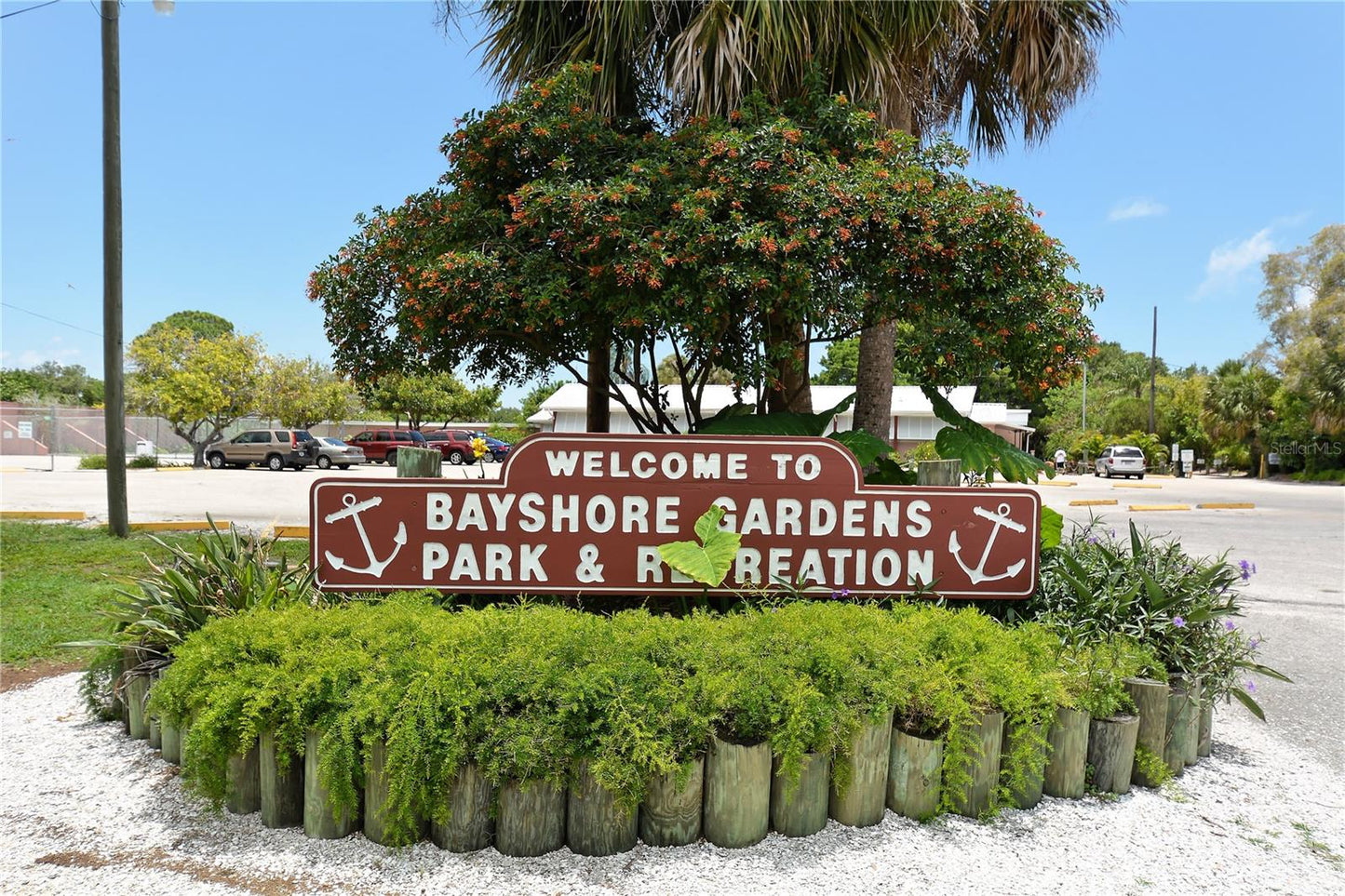 6916 E Bayou Lane, Bradenton, FL 34207- Sleep 4, 2 Bedroom, 2 Bath - (6 houses to the bay) WATER FRONT