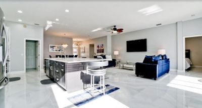 Pool House photo 4