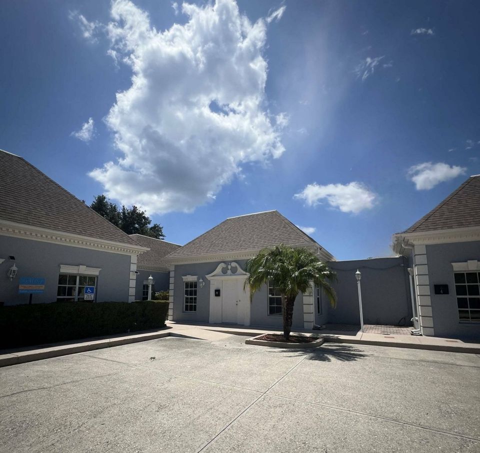 41 Plaza Unit 3 — 205 Montgomery Ave, Sarasota, FL
