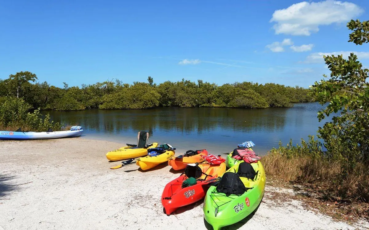 Kayak House — 6615 Rensselaer Drive, Bradenton, FL 34207