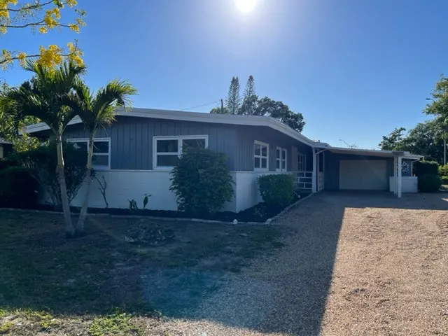 Publix House — 1502 Dartmouth Drive, Bradenton, FL 34207