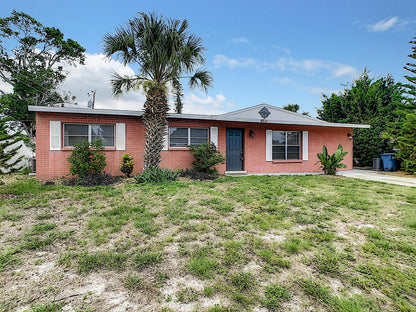 The First - 6511 Clemson Street Bradenton, FL 34207 - Sleeps 8, 4 BR, 2 Bath